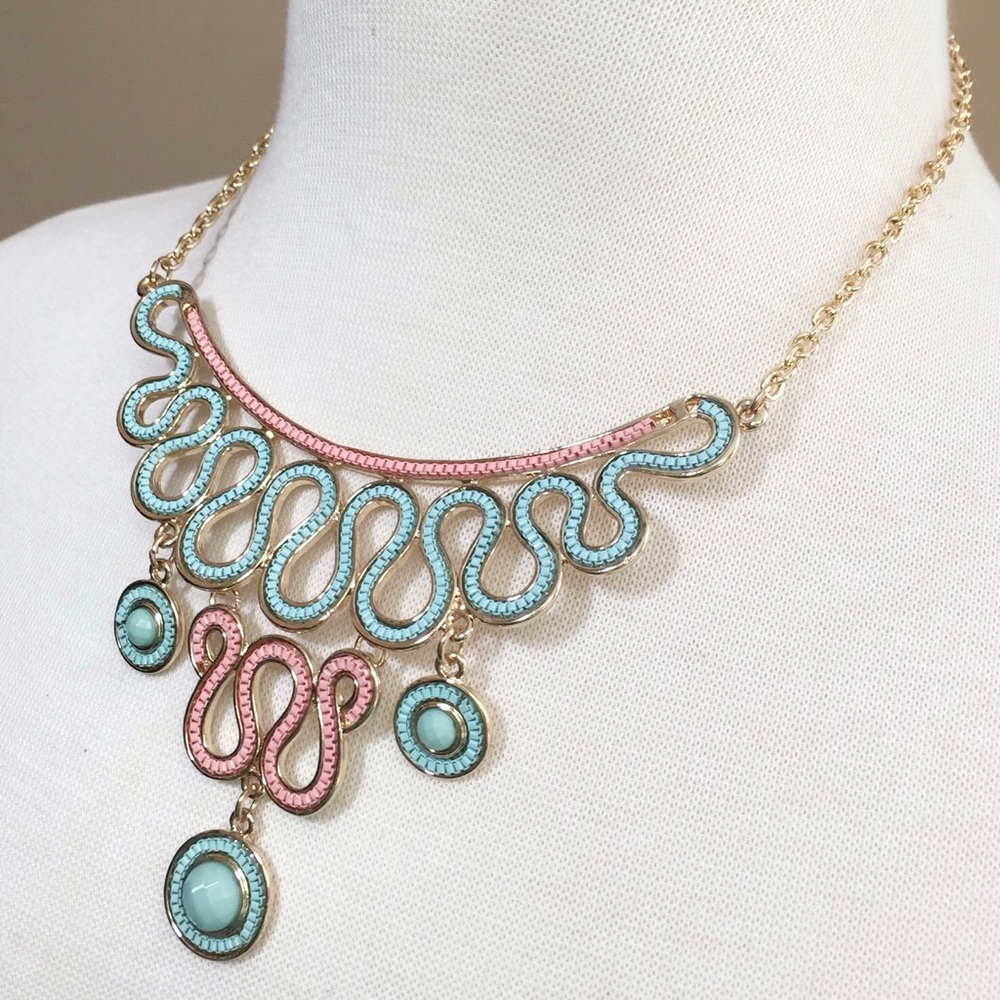Pink & Mint Green Bib Necklace Earrings Set - Picture 3 of 3